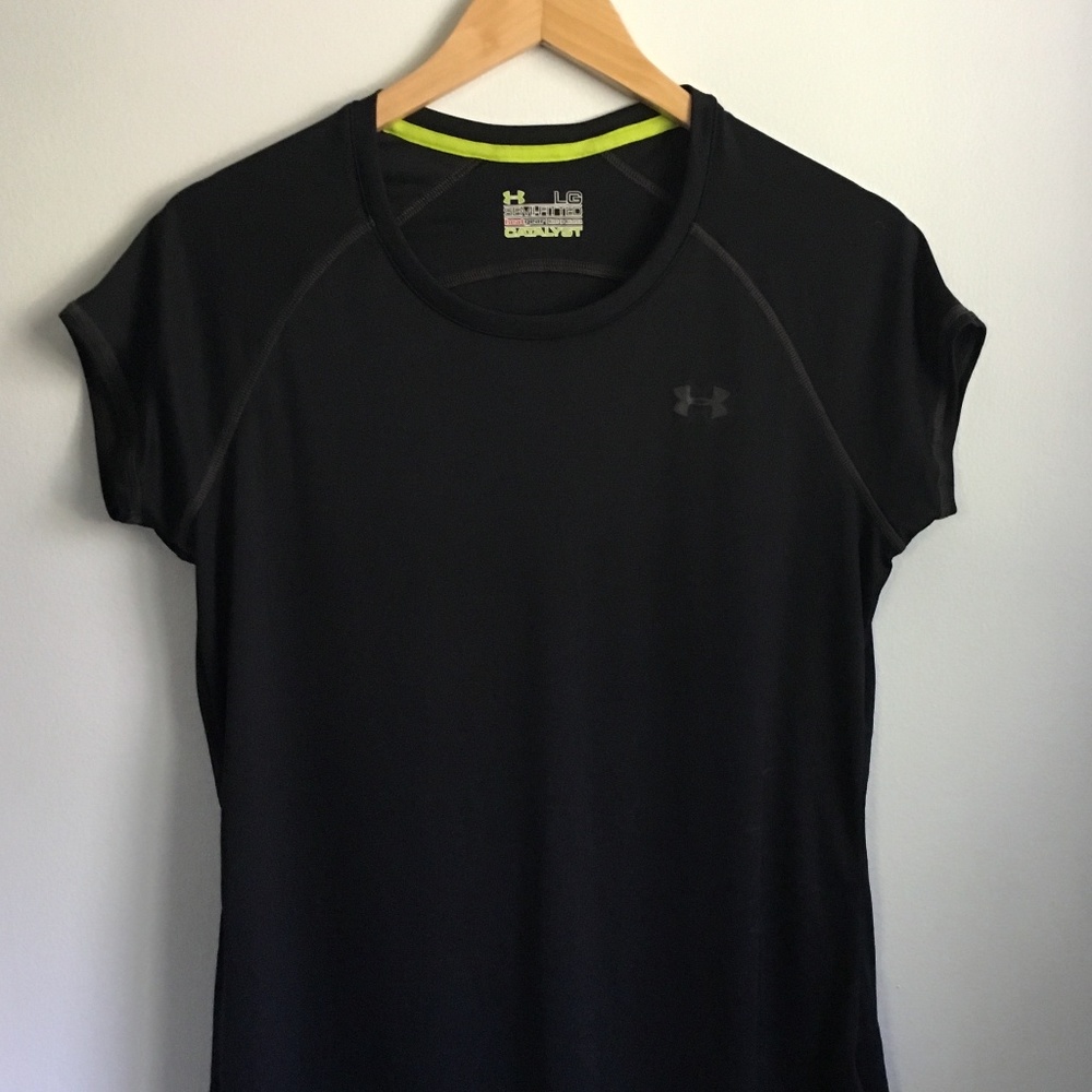 Under Armour Catalyst Tee - Black - NWT - L